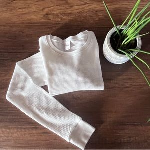 Aritzia NWOT White cropped waffle long sleeve size M
